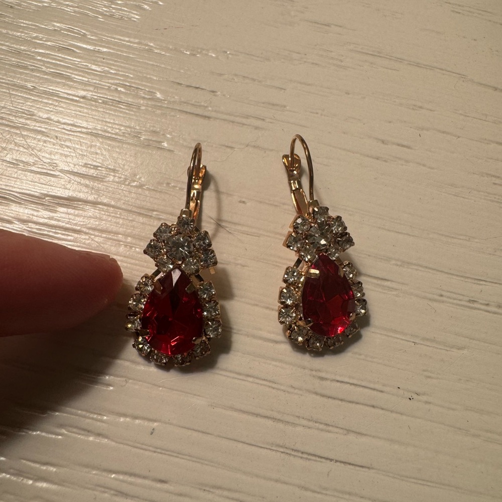 Costume jewelry Gold and Red Teardrop Earrings